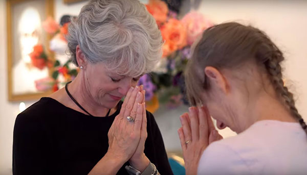 Ananda Yoga Teacher Trainer blessing student