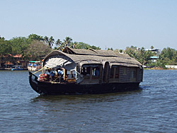 Houseboat Cruise in Kerala