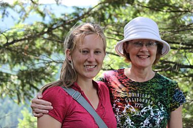 Barbara Bingham and daughter Bailey