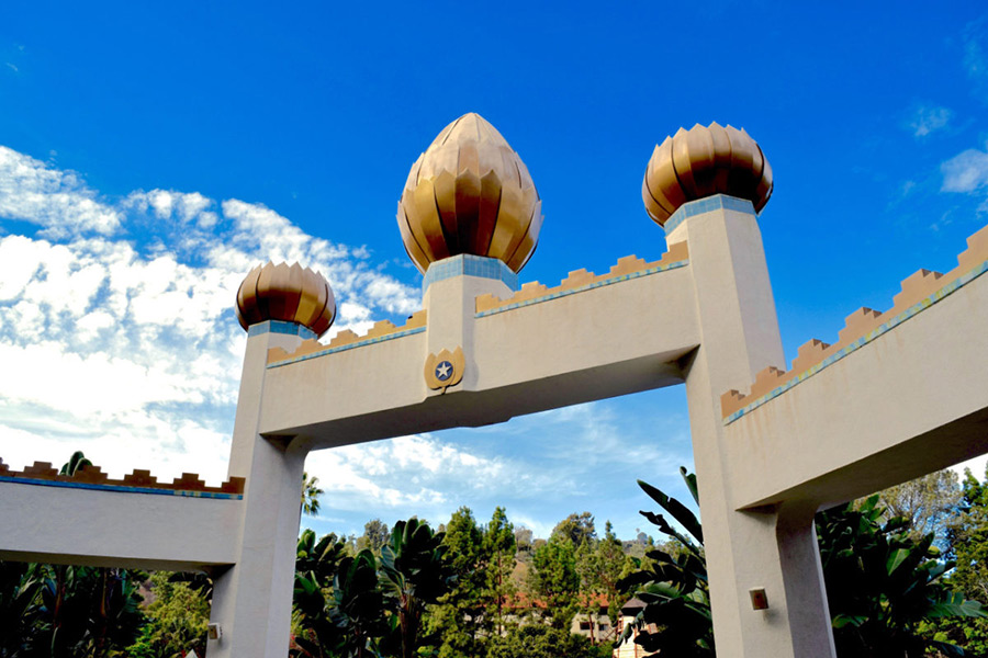 Lake Shrine LA, on Pilgrimage with The Expanding Light Retreat