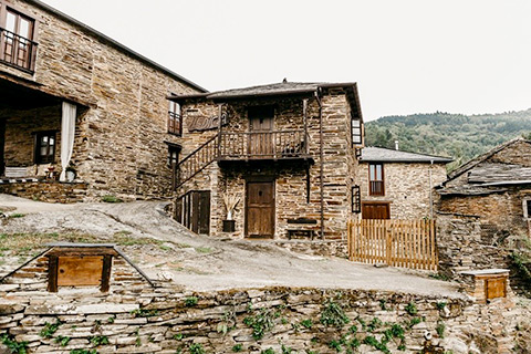 Ananda Spiritual Travels-Camino Pilgrimage- Rural stone famhouse retreat buildings