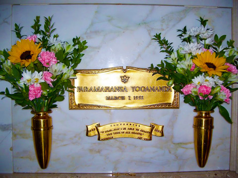 Ananda Spiritual Travels-Yoganandas Crypt plaque